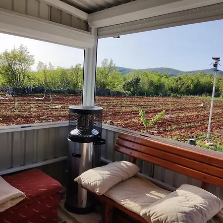 Bijela Golubica Glamping Hercegovina בית נופש *