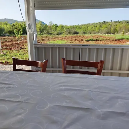 בית נופש Bijela Golubica Glamping Hercegovina *